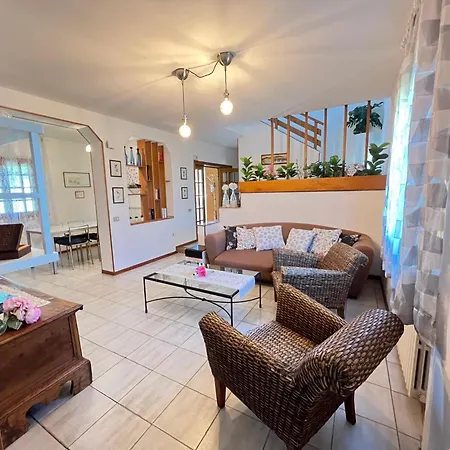 Casa Ferruccio - בית נופש *